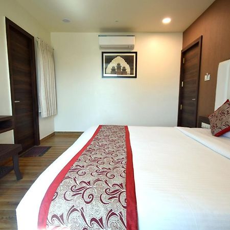 Hotel Fun Park Sanand Sānand Exterior foto