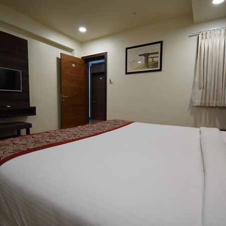 Hotel Fun Park Sanand Sānand Exterior foto