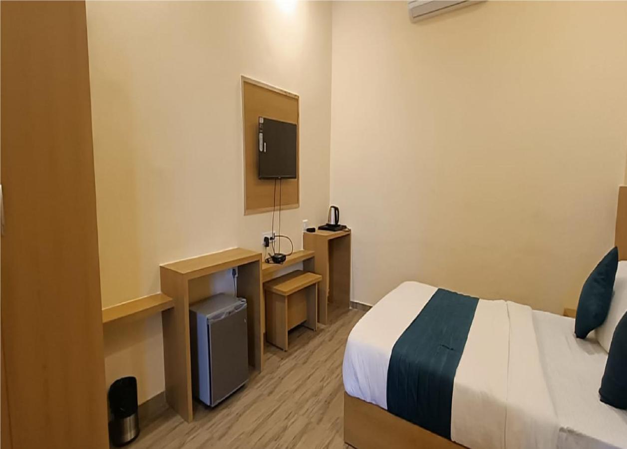 Hotel Fun Park Sanand Sānand Exterior foto