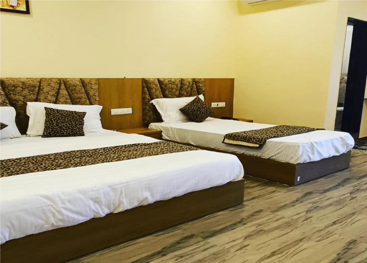 Hotel Fun Park Sanand Sānand Exterior foto