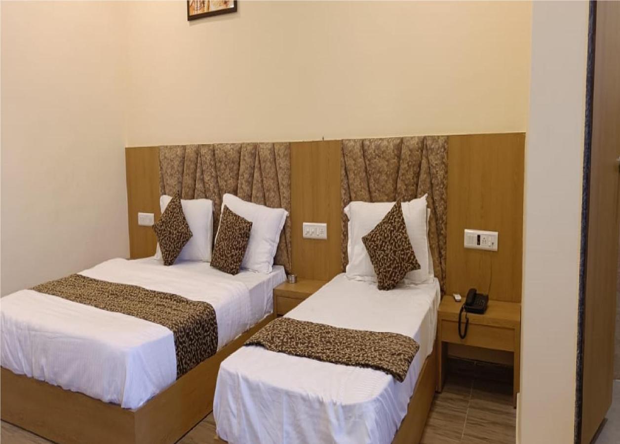 Hotel Fun Park Sanand Sānand Exterior foto