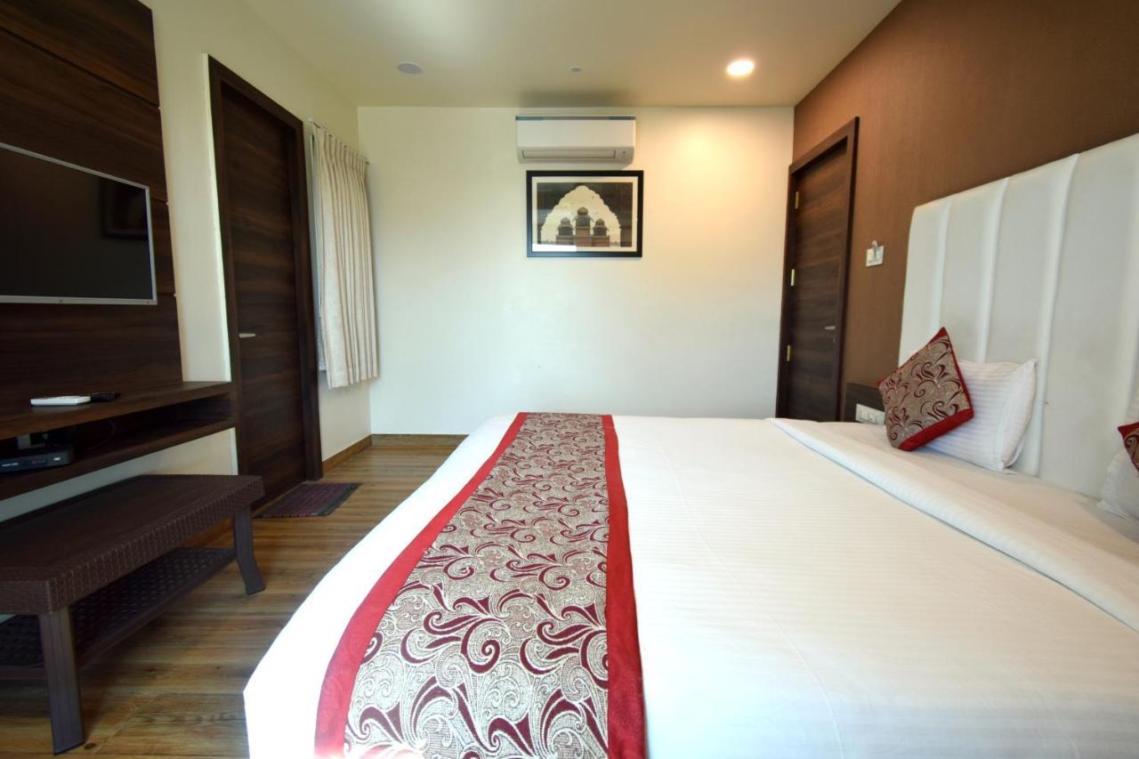 Hotel Fun Park Sanand Sānand Exterior foto