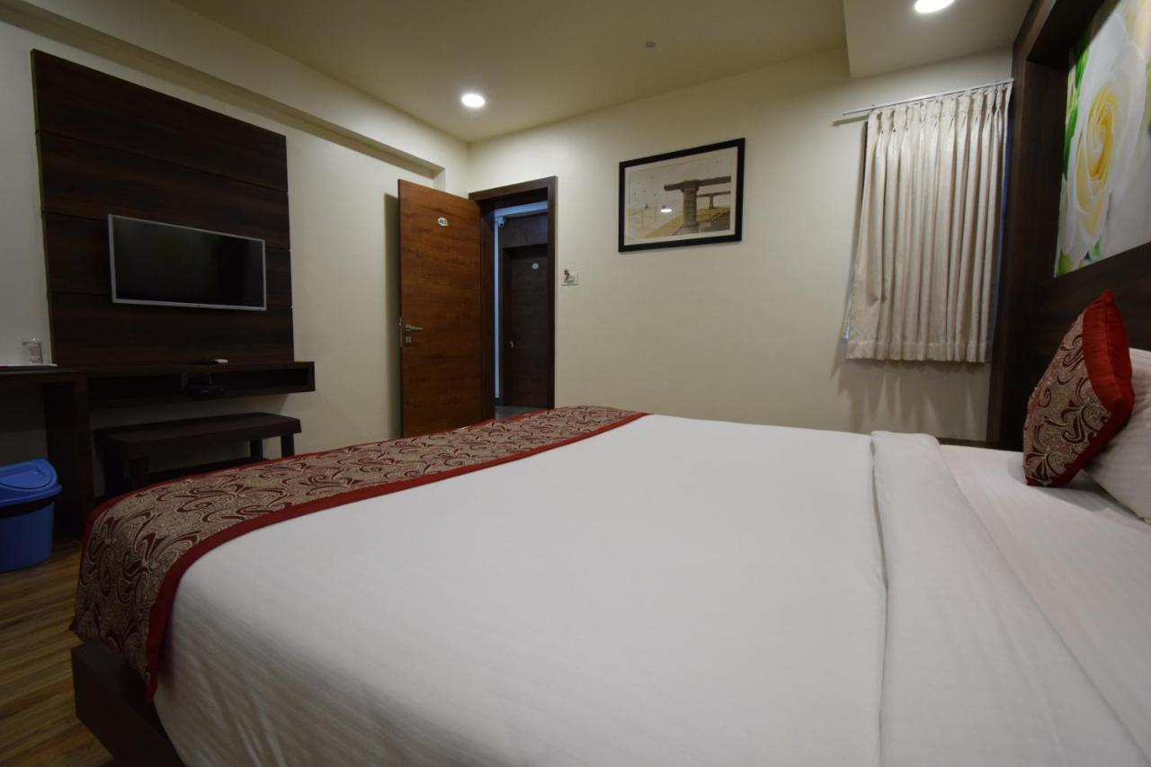 Hotel Fun Park Sanand Sānand Exterior foto