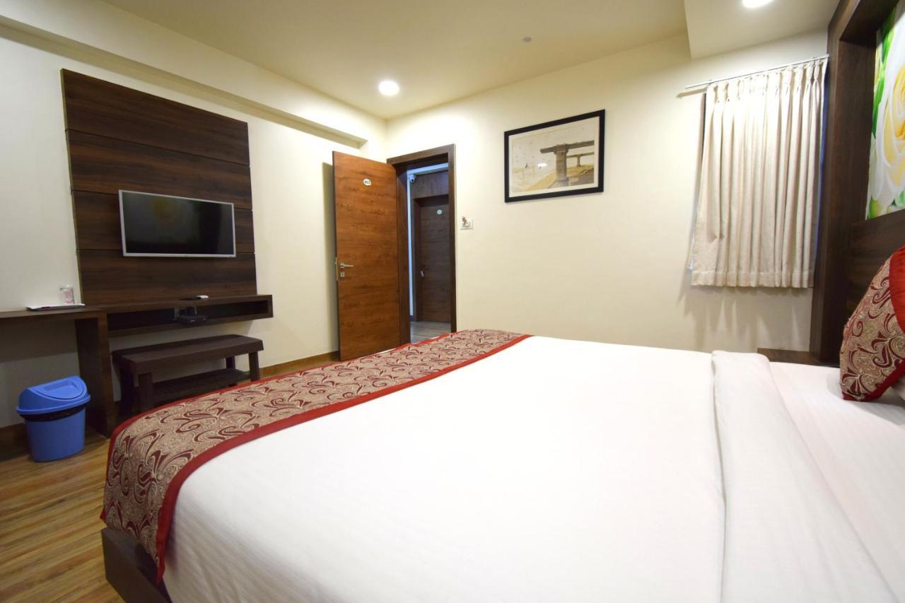 Hotel Fun Park Sanand Sānand Exterior foto